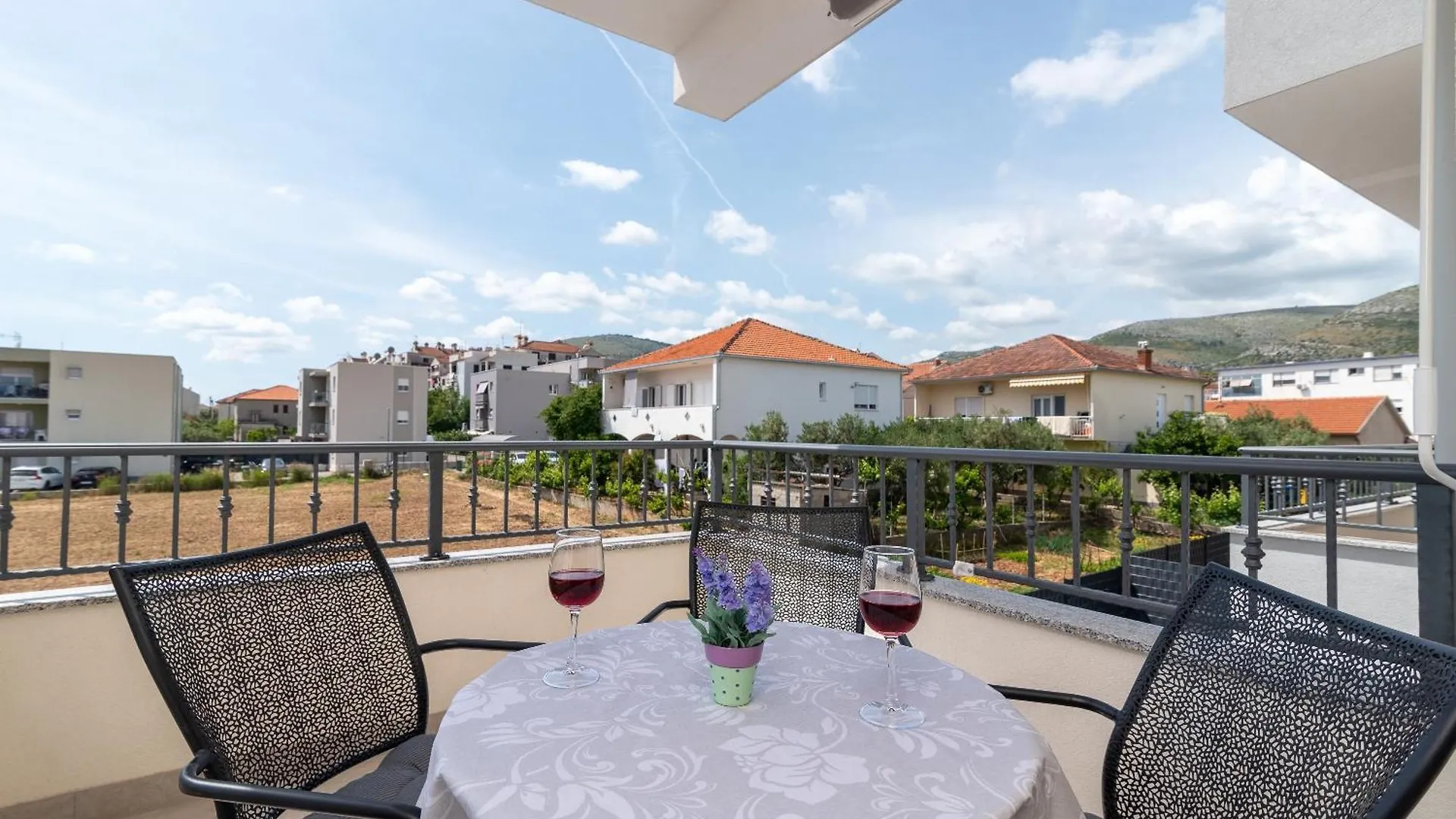 Apartments With A Parking Space Trogir - 23453 0*,  Chorvatsko