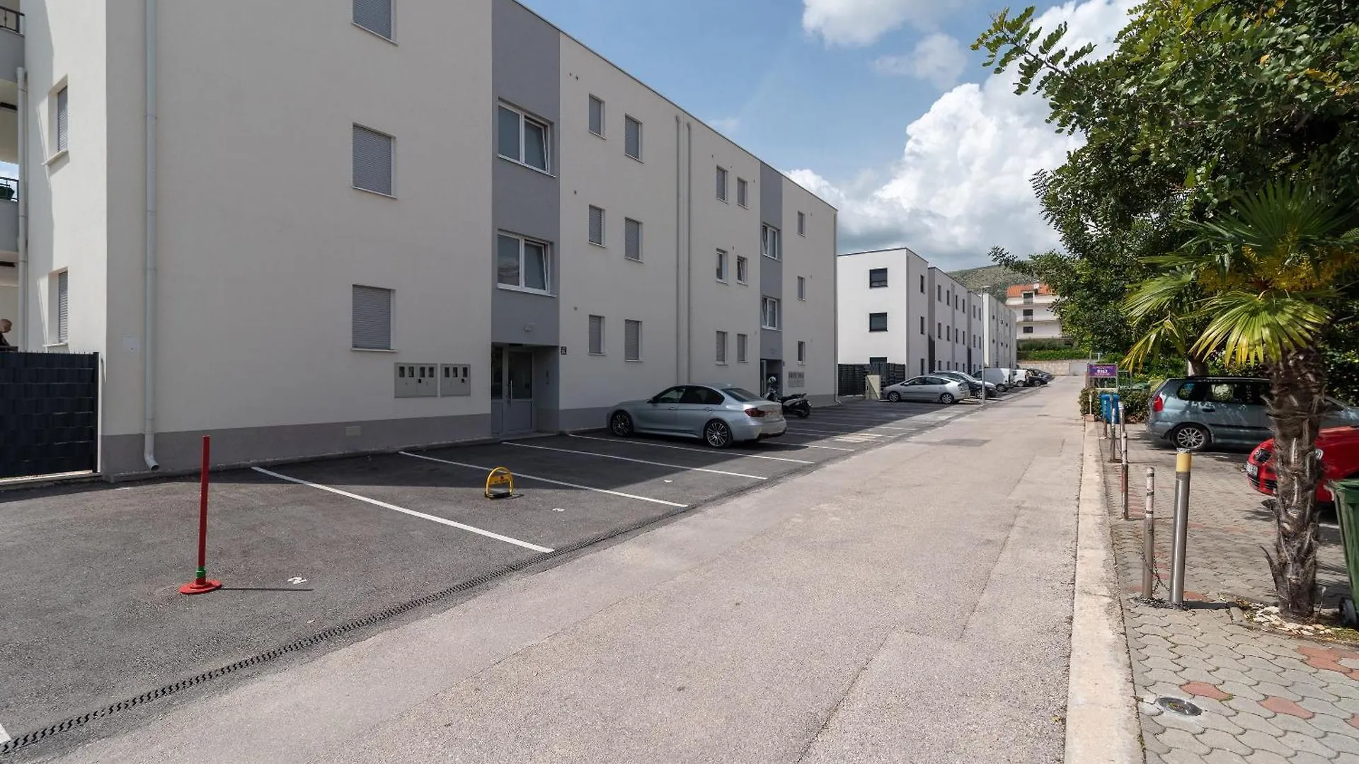 Apartments With A Parking Space Trogir - 23453
